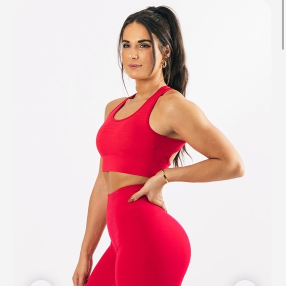 SOLD Green Alphalete sports bra 💚 - Picture 5 of 7